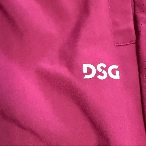 Dicks Sporting Goods Men’s 5” Stride Run Shorts Raspberry Sherbet  Size M  NWT - Picture 5 of 6